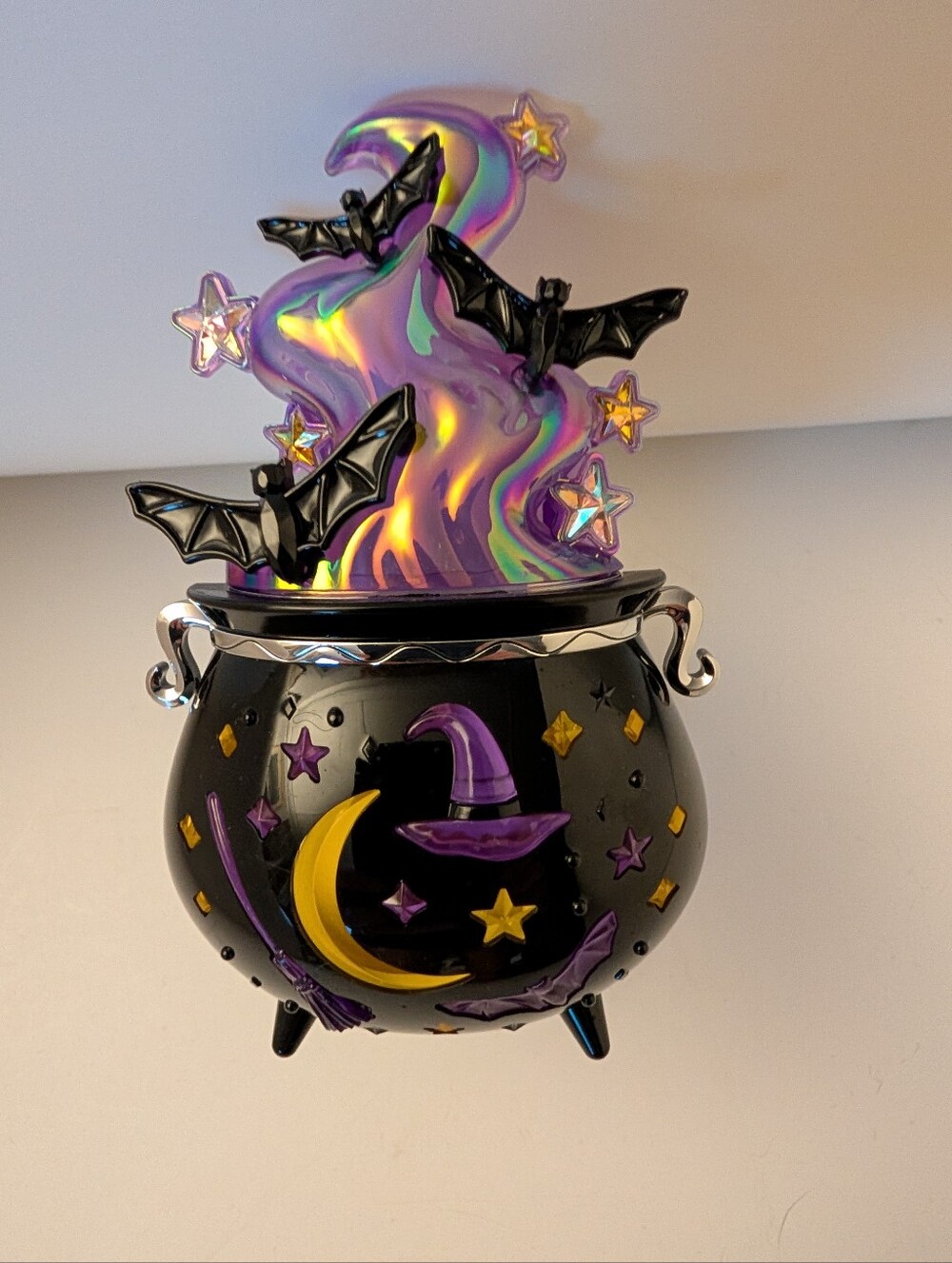 Bath & Body Works Halloween Encrusted Cauldron Scent Control Nightlight.